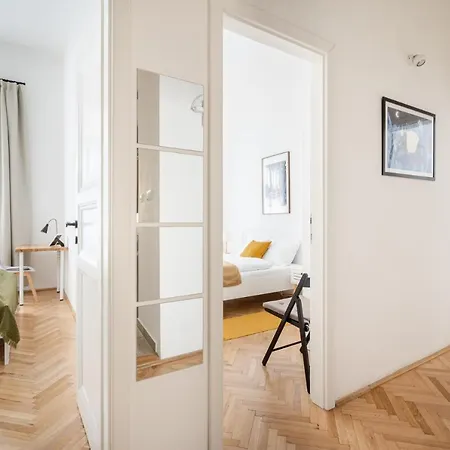 Sunny Colors Apartment Budapest Exterior photo