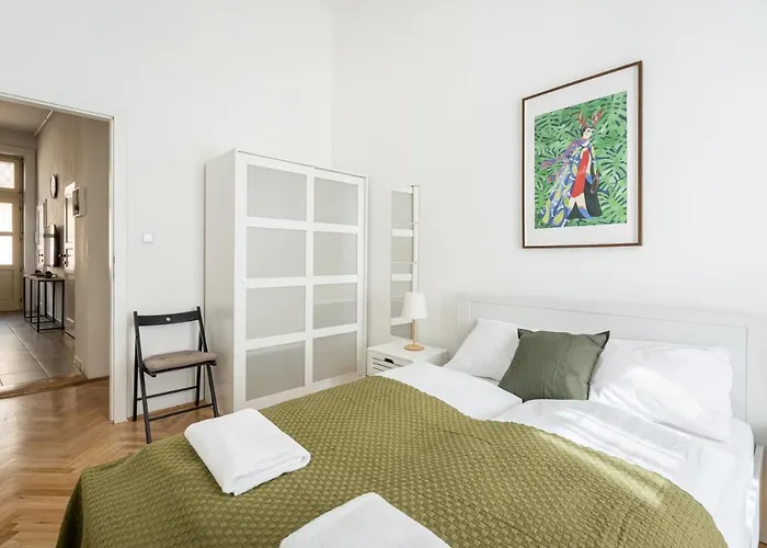 Sunny Colors Apartment