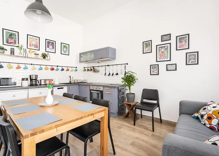 Sunny Colors Apartment